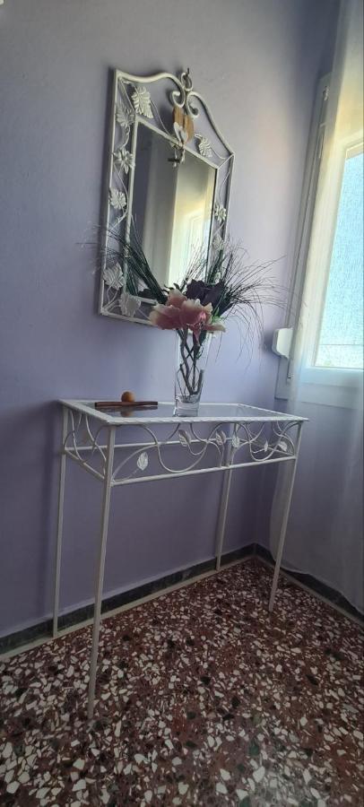 Μοντέρνα Εξοχική Κατοικία Στην Κωμη Komi  Esterno foto